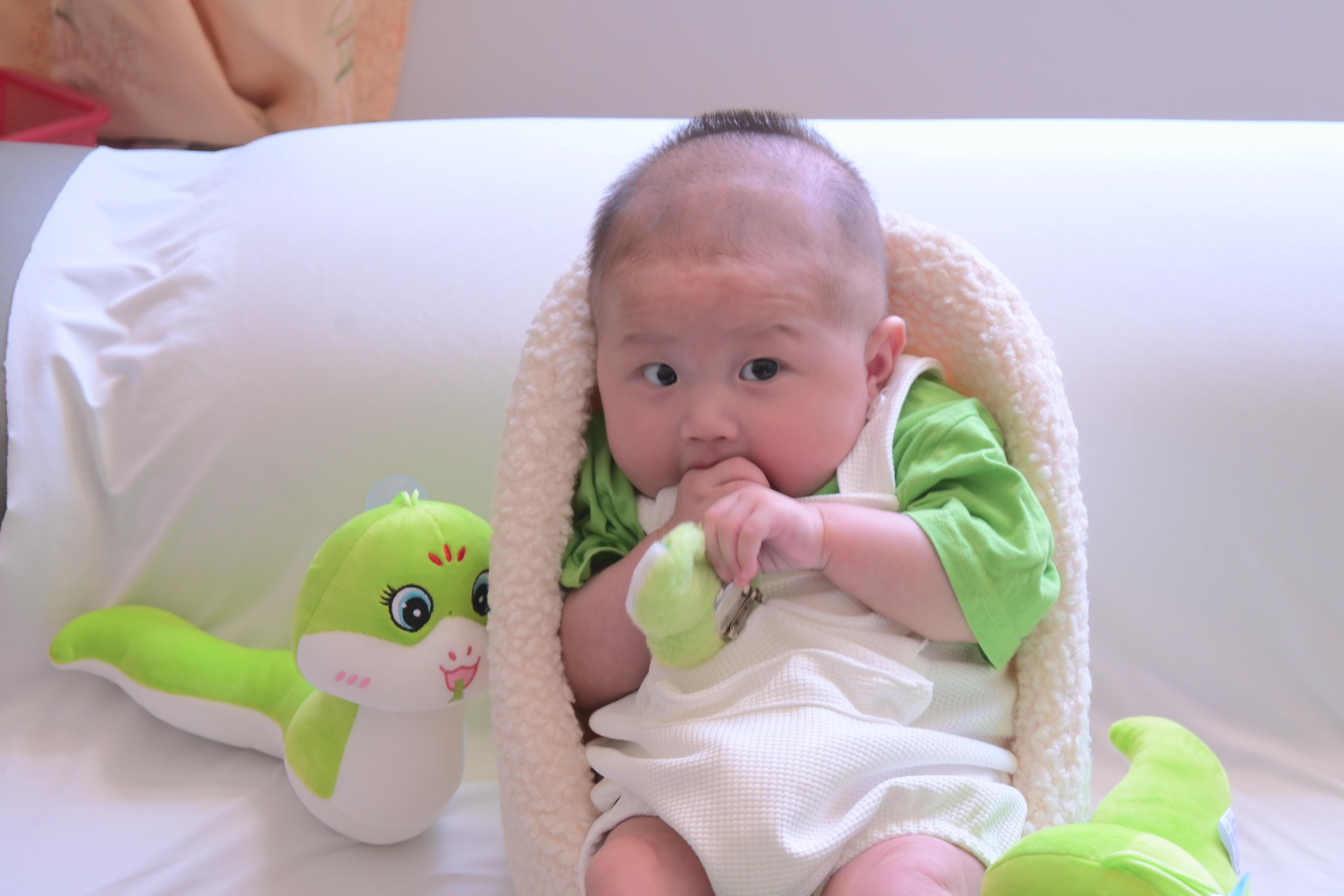 沐沐百日照 - 超绝的偷感